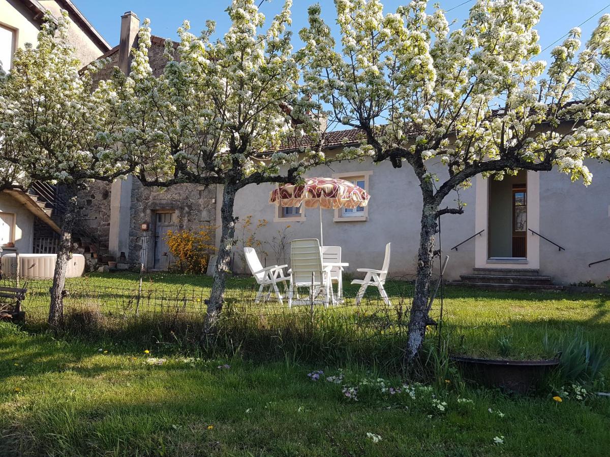 Hotel Domaine Sela à Saint-Prix  Extérieur photo
